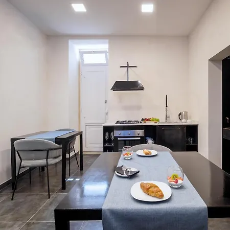 Oda ve Kahvaltı Mymoon Neas